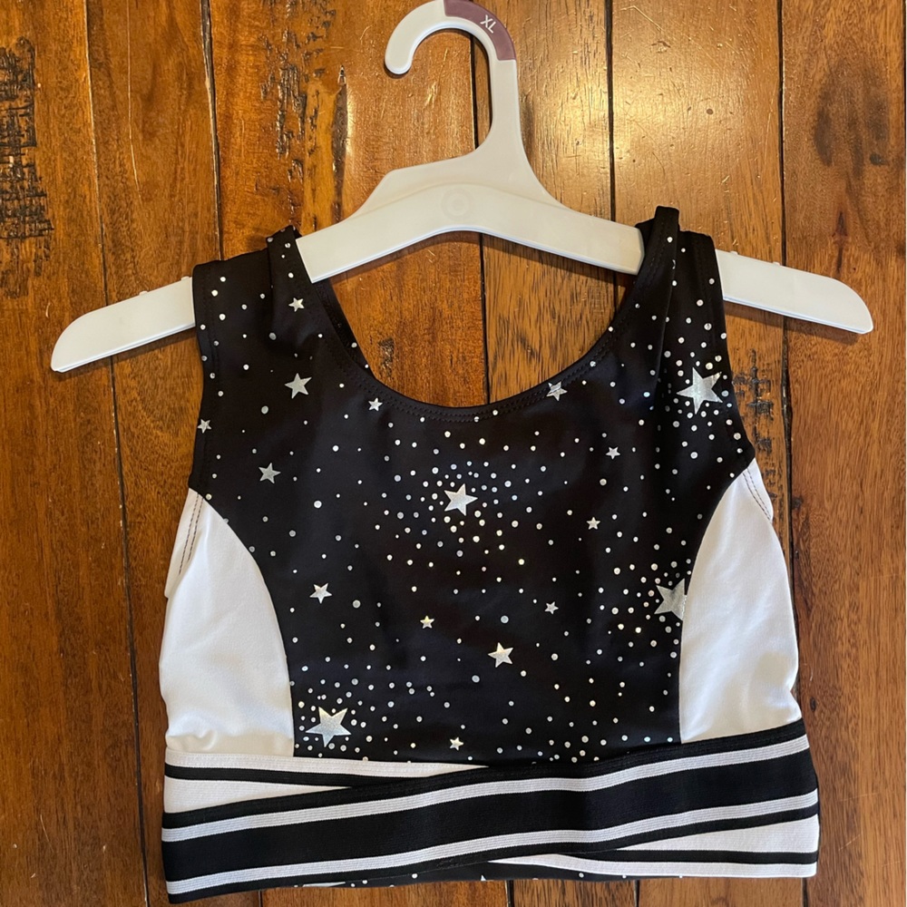 More than Magic brand new girls active top